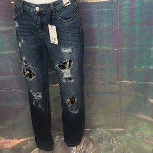 NEW: Judy Blue jeans with leopard patch.